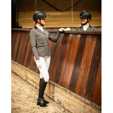 Americana de concurso, Juliet-QHP